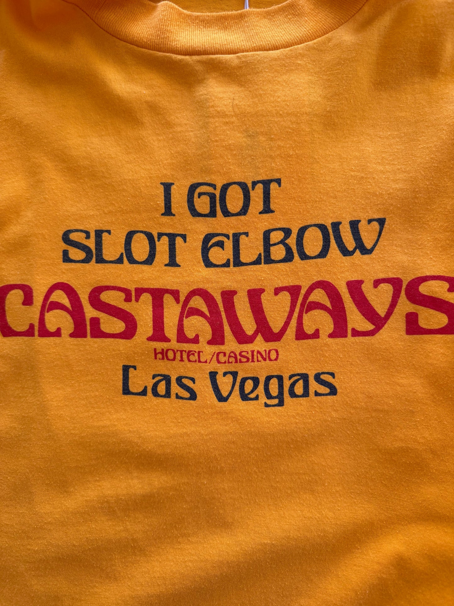80's Castaways Slot Elbow Tee